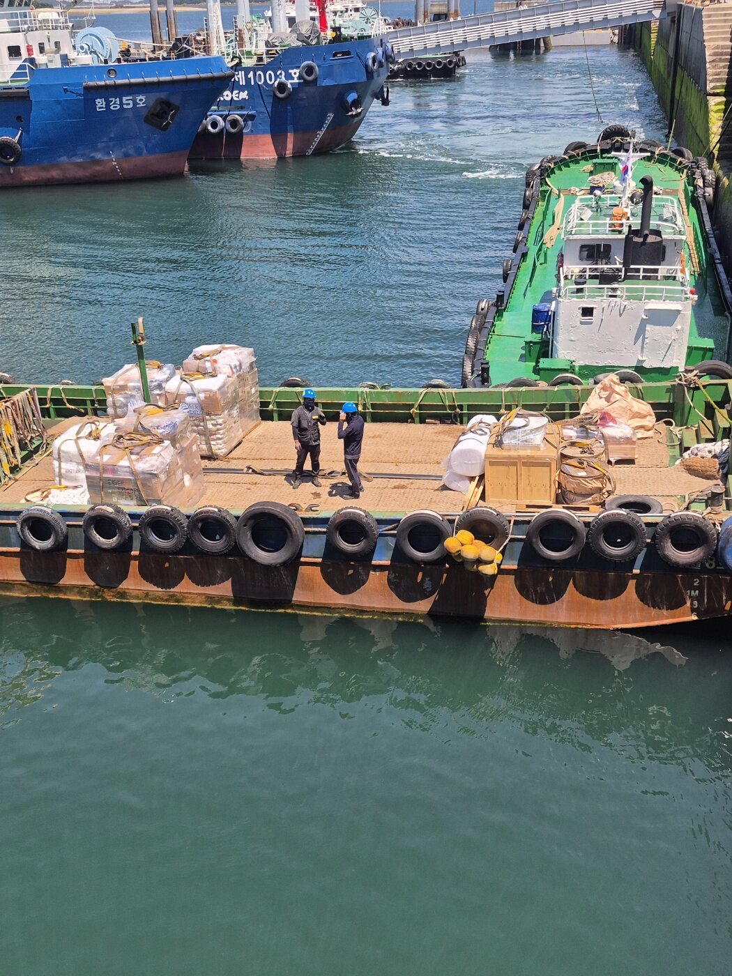 Marine stores and spare parts transfer
